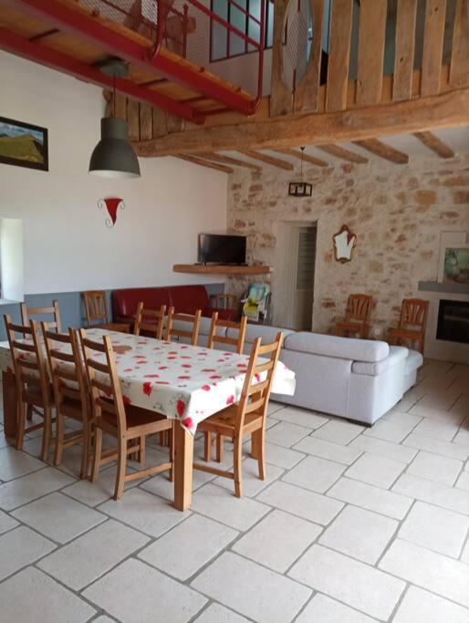 Longere Berrichonne, Calme Absolu, 13 Personnes Vila Saint-Pierre-les-Etieux Exterior foto