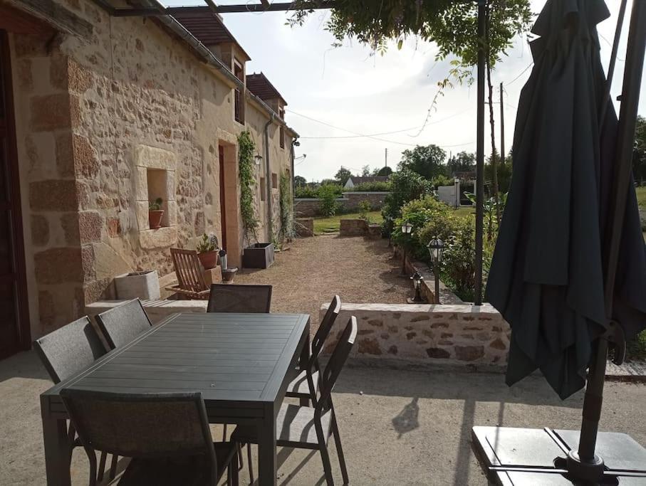 Longere Berrichonne, Calme Absolu, 13 Personnes Vila Saint-Pierre-les-Etieux Exterior foto